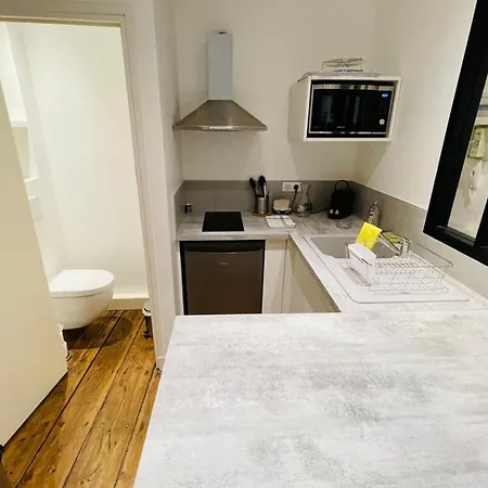 Apartment Nice Studio With Furnished Balcony In A Dynamic District