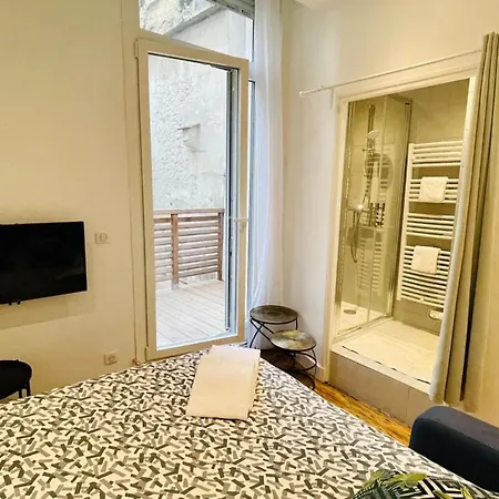 Nice Studio With Furnished Balcony In A Dynamic District Bordeaux